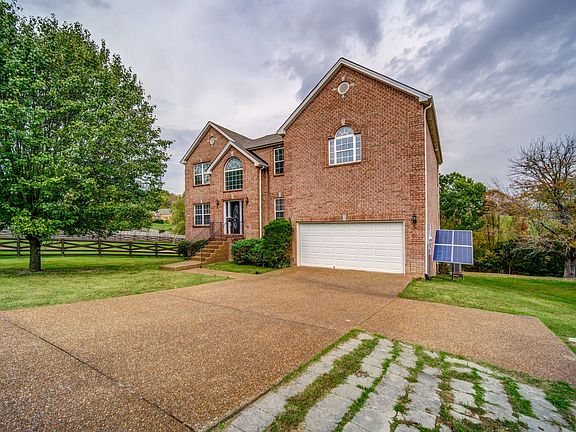 2nd image of 421 Cumberland Hills Dr