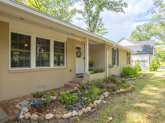 2nd image of 773 Brook Hollow Rd