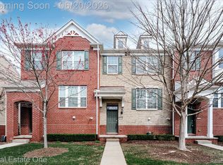 27848 Hopkins Dr, Novi, MI 48377