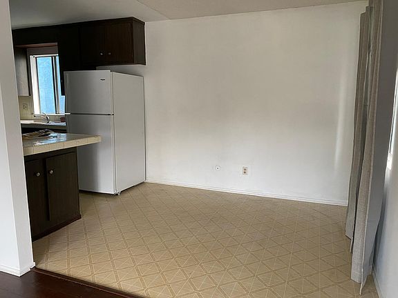 4th image of 631 1/2 N Maltman Ave
