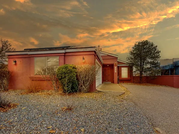 1741 Ira Dr NE, Rio Rancho, NM 87144