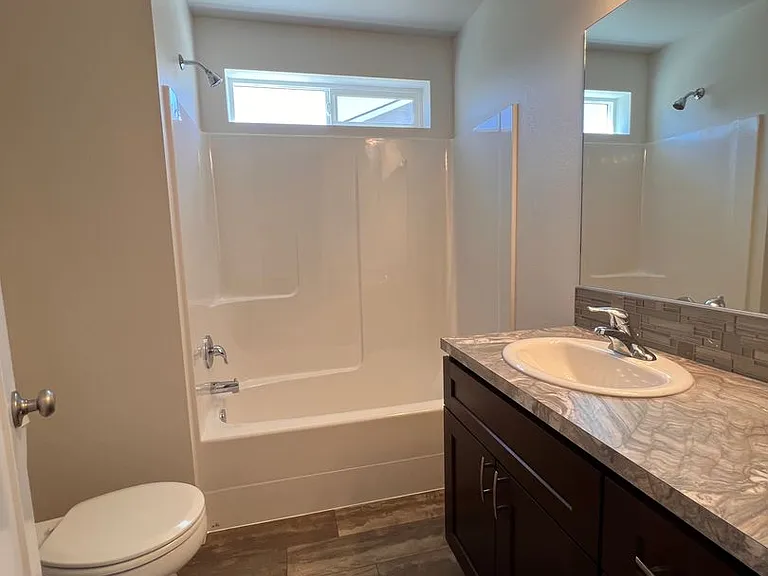 1416 S Madison St — Photo 15