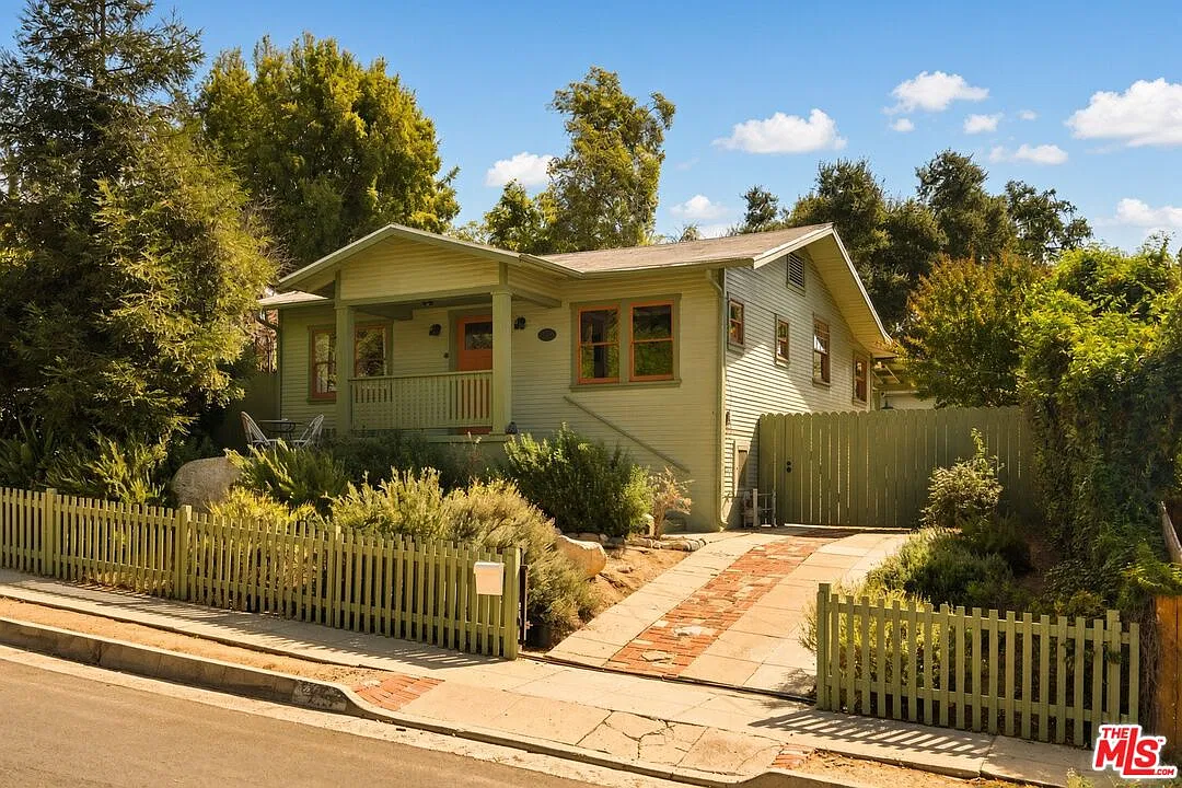 3 bed, 2.0 bath, 1172 sqft, $9,999 — Photo 1