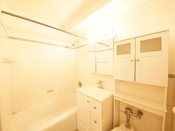 5th image of 240 E 35th St APT 4J