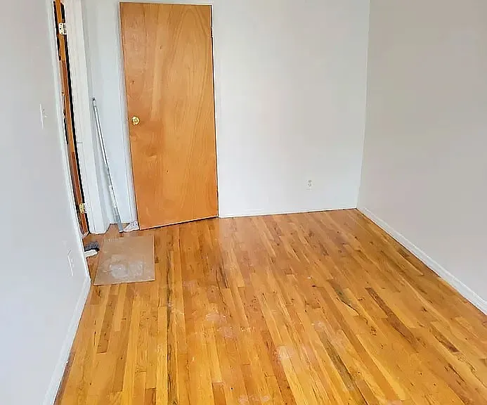 2403 Hoffman St #28 — Photo 3