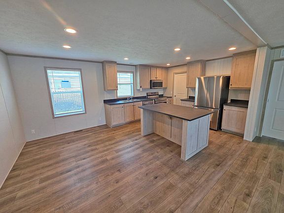 3rd image of 781 W Walcott Rd #157