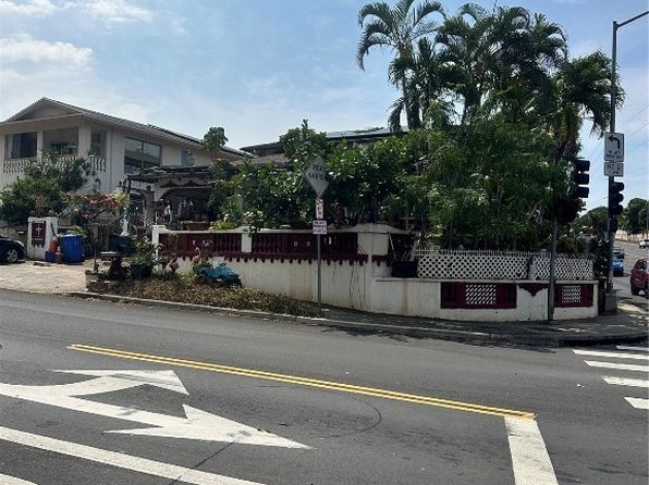 1001 Luapele Dr, Honolulu, HI 96818