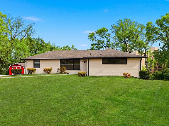 2nd image of 930 Havenhill Dr