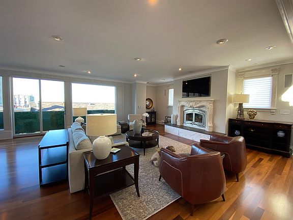 5th image of 2002 Pacific Ave APT 4