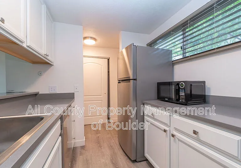 1842 Canyon Blvd #205 — Photo 5