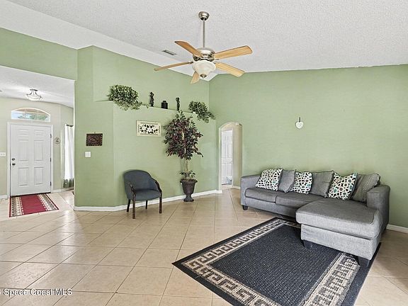 5th image of 403 Holin Ave SW