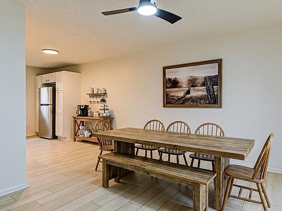 4th image of 1116 Keane Ave