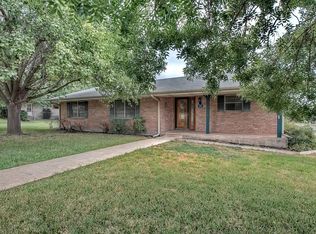 101 Spanish Oak Ln, Kerrville, TX 78028