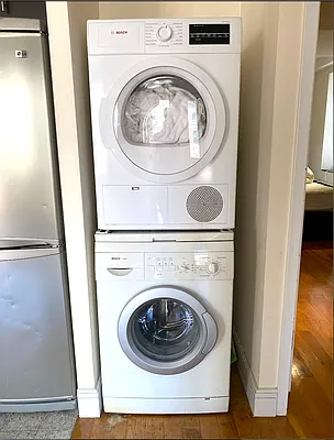 Rented by Mirador Real Estate | media 37