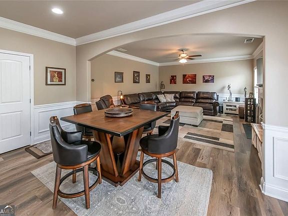 3rd image of 4230 Hopewell Manor Dr