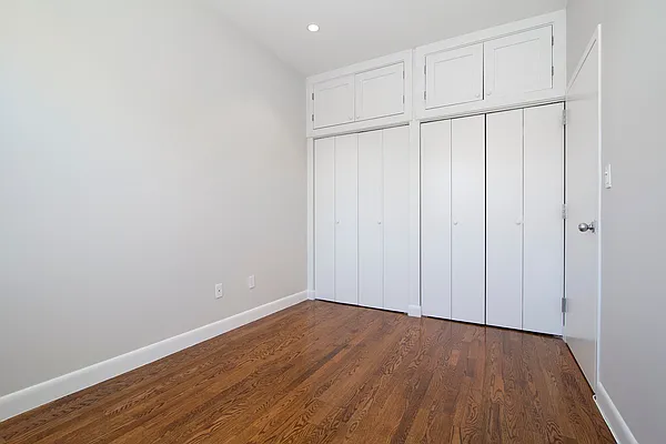 Rented by REAL New York | media 23