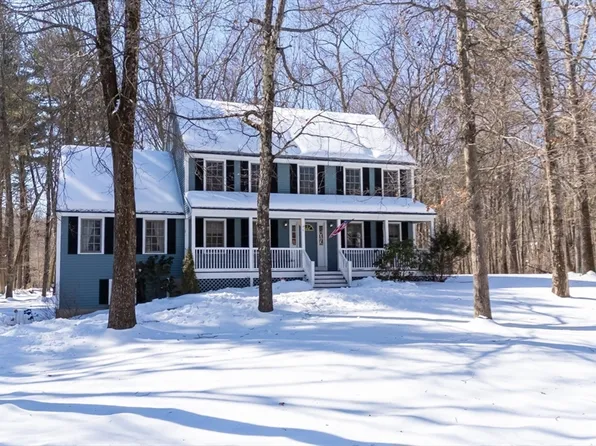 6 Gates Farm Cir, Haverhill, MA 01832