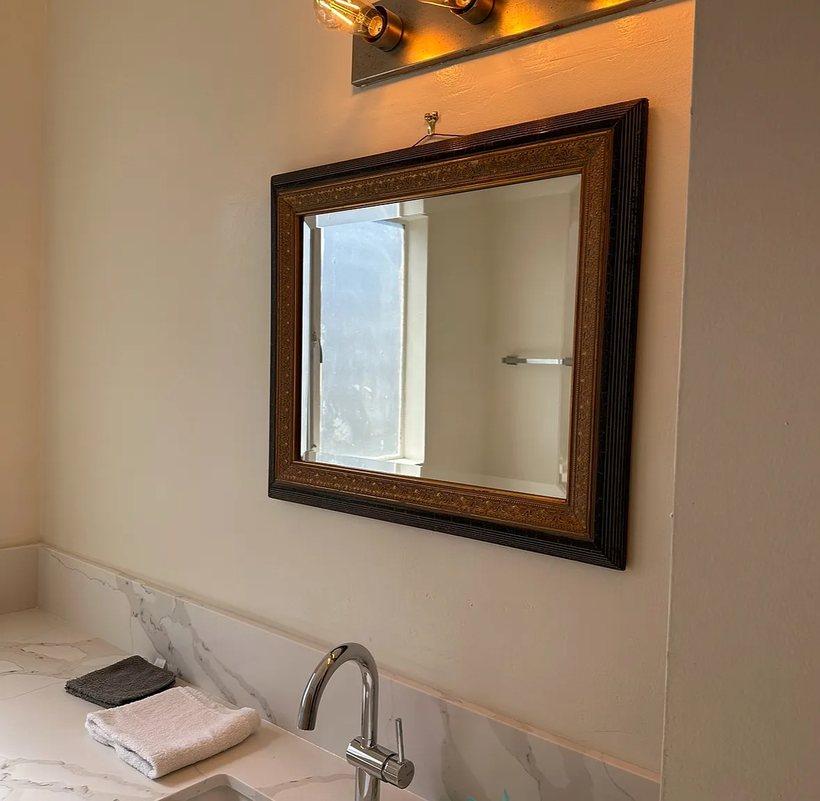 402 N Palm Dr — Photo 4