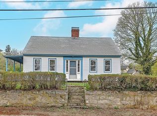 8 Mechanic St, Hope Valley, RI 02832