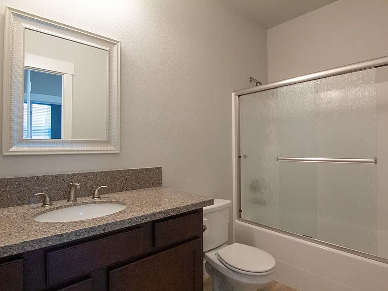 6053 Fallworth Dr — Photo 17