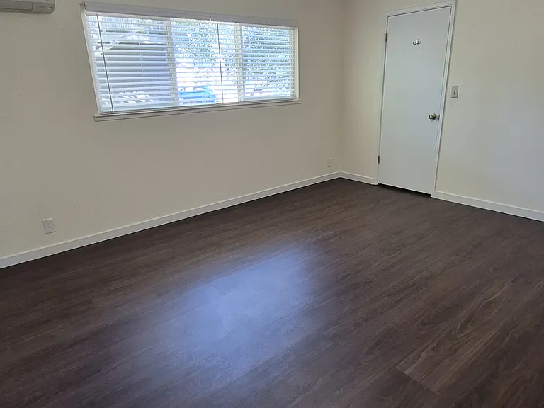 195 Oak Creek Blvd — Photo 21