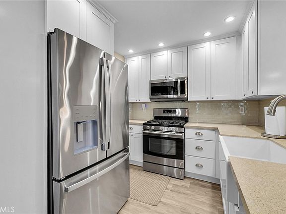 2nd image of 146 Orchard