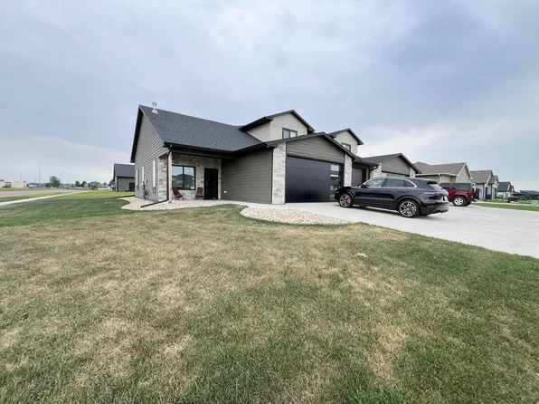 5548 W Colonial Court Ct, Sioux Falls, SD