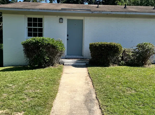 6425 Applecross Ave APT D, Fayetteville, NC 28304