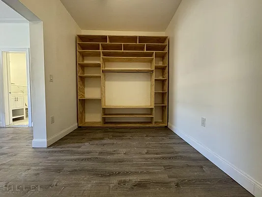 Rented by Hillel Realty Group | media 10