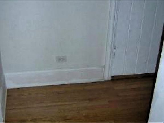 5th image of 6317 N Artesian Ave APT 1E