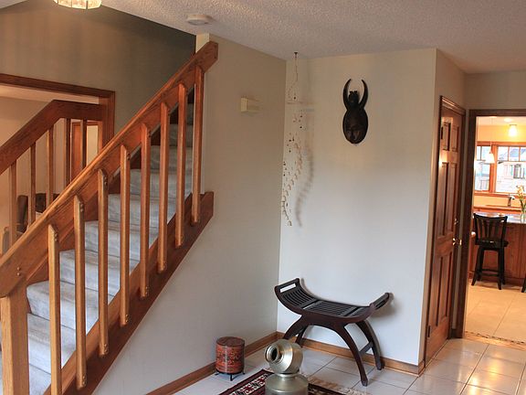 2nd image of 132 Summershade Ct