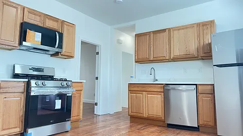 66 Franklin Ave #2 Photo 1