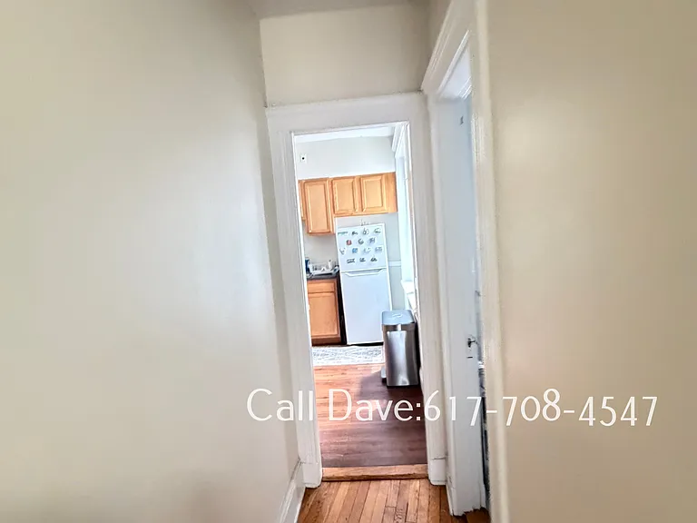 127 Sutherland Rd #D — Photo 12