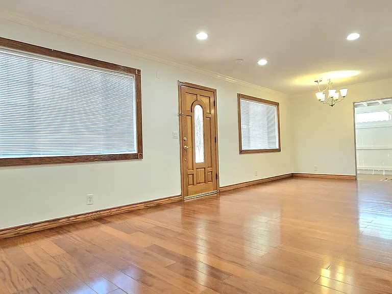 700 E Angeleno Ave — Photo 6