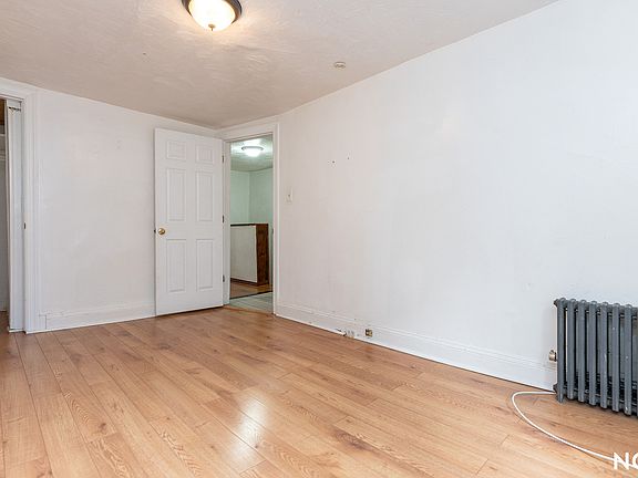 3rd image of 512 De Kalb Ave #4
