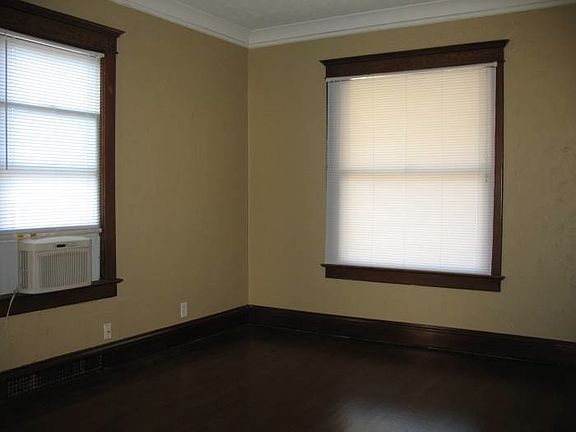 3rd image of 140 N 42nd St APT 2