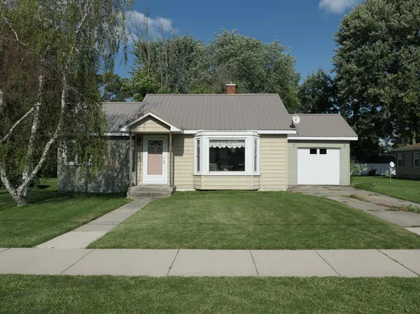 310 N Sterling St, Ashley, MI 48806