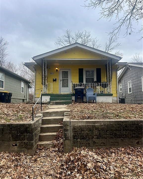 1st image of 5211 Gladstone Blvd