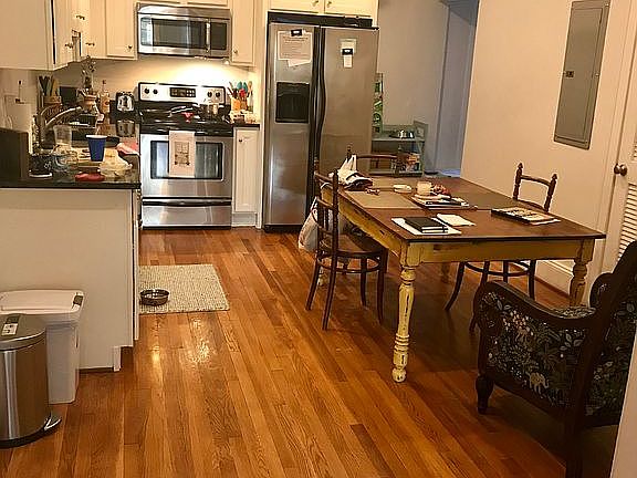 5th image of 1630 Monument Ave APT 14