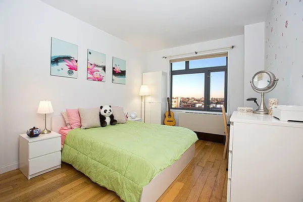 Rented by Compass | media 12