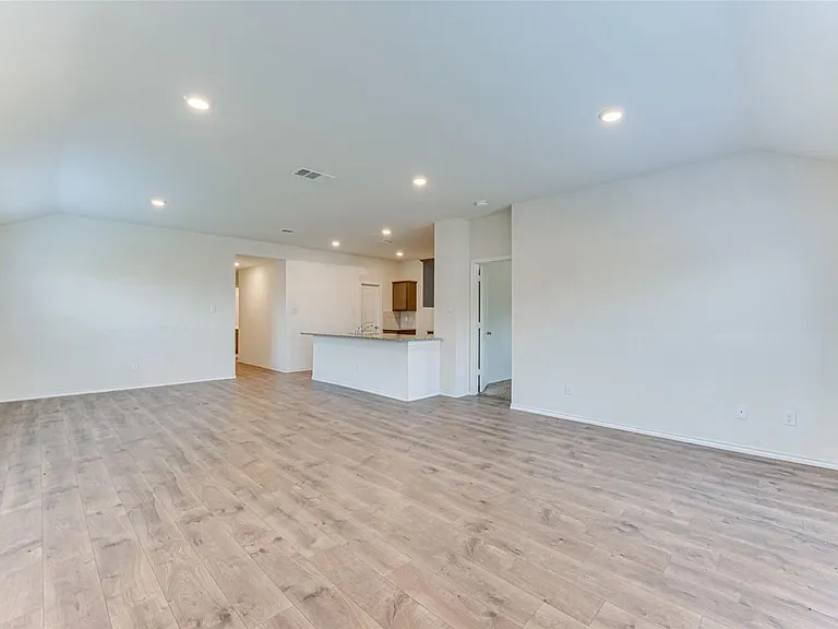 517 Milo Way — Photo 7
