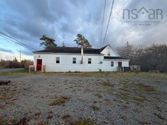 3rd image of 795 Oak Park Rd