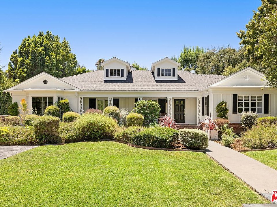 1st image of 4825 Woodley Ave