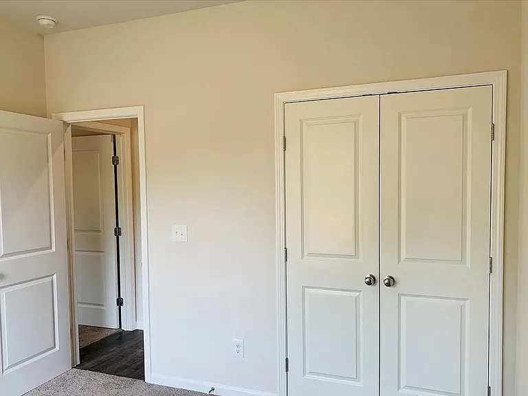 250 Mahone Dr — Photo 12