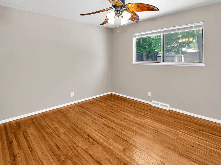 7208 Bellrose Ave NE — Photo 27