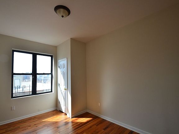 2nd image of 522 W 136th St APT 5A