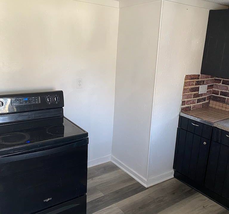 107 N 3rd St Perry OK Zillow