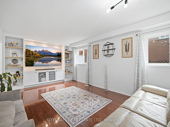 5th image of 66 Castlehill Rd
