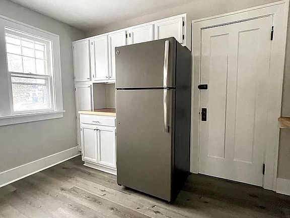 5th image of 10 Merwin Ave