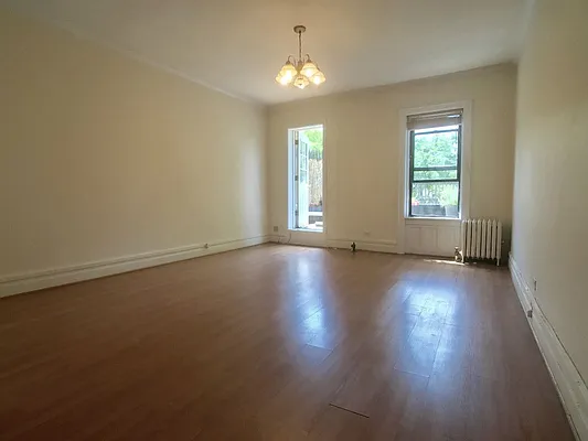 Rented by Sovereign Associates | media 7